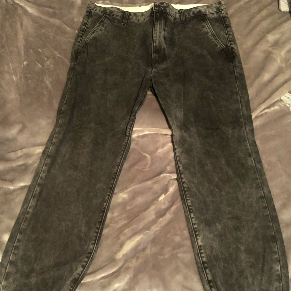 Levi’s oil washed joggers with black cuff bottoms